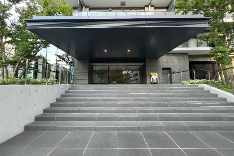 シティタワー東梅田パークフロントのエントランス前①